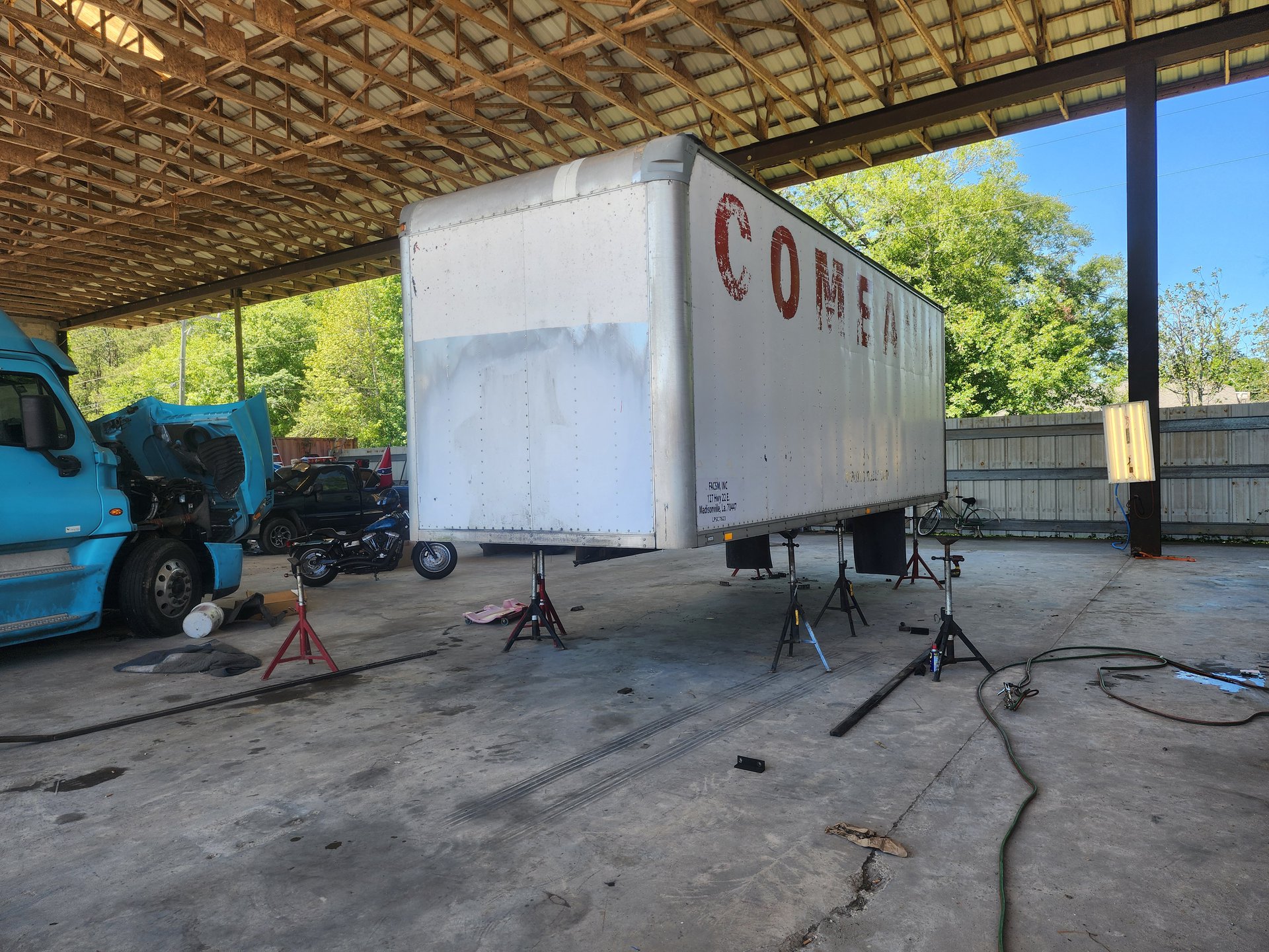 Box truck and lift gate repair